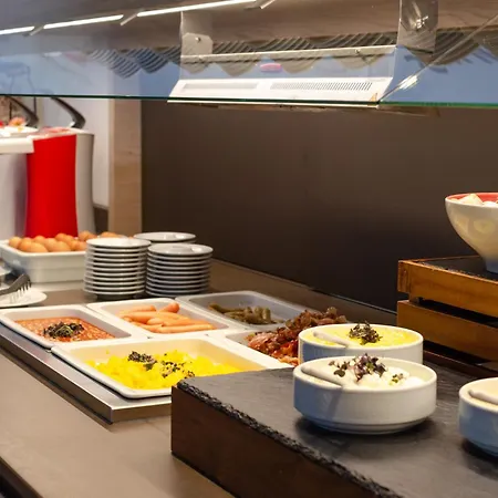 Intercityhotel فندق غراتس