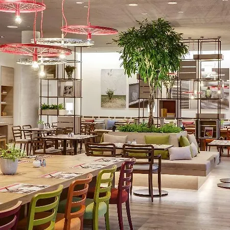 ホテル Intercityhotel