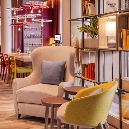 Intercityhotel Отель 4*