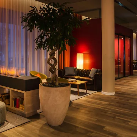 Intercityhotel 4*