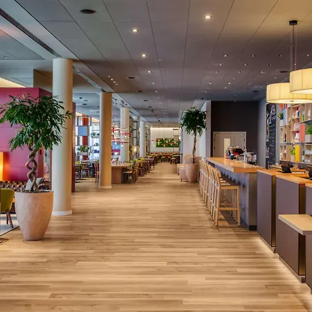 Hotell Intercityhotel 4*
